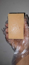 Cargar imagen en el visor de la galería, Feeling Peachyyy Scrub Soap