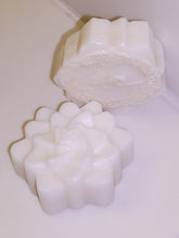 Cargar imagen en el visor de la galería, Loofah Soaps